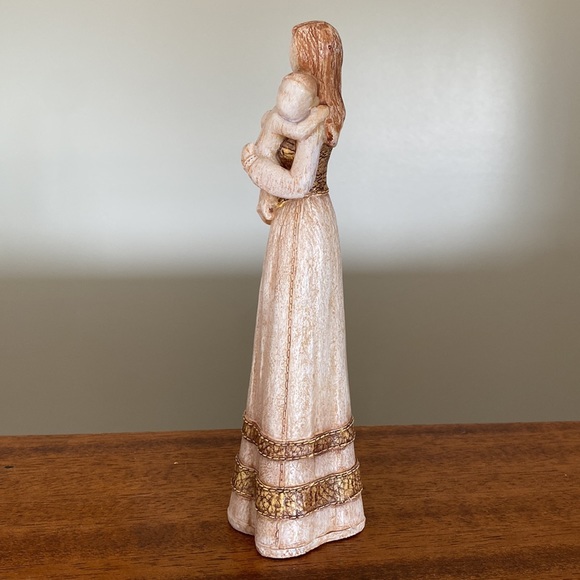 Mother and Child Statue Exc Cond Prev Owned NWT - Picture 4 of 10